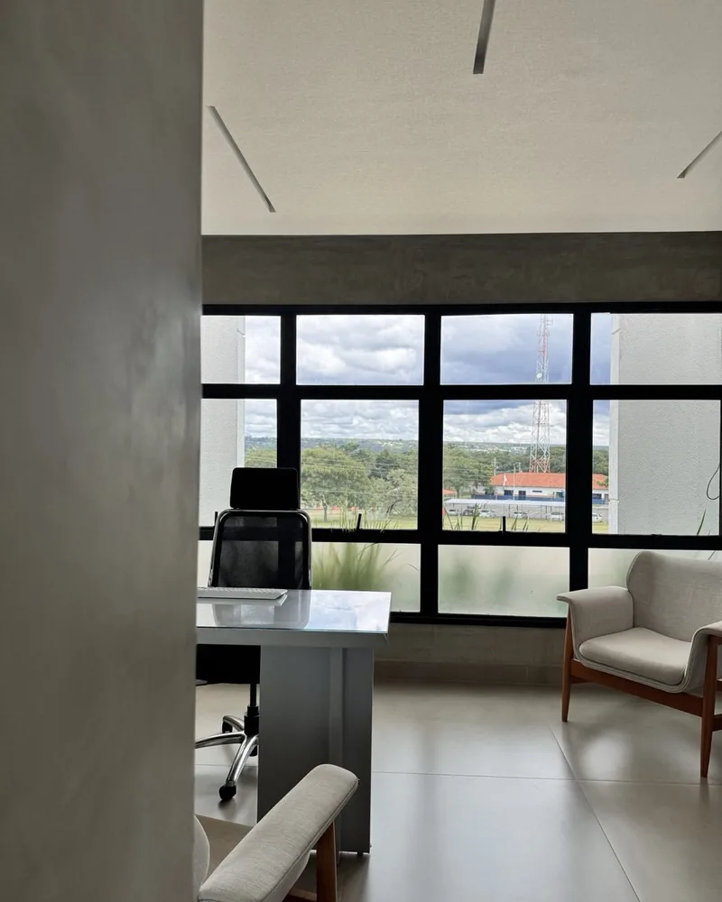 Consultório da clínica INTI em Brasília onde se revisa a lista de medicamentos antes da toxina botulínica — Dr. Thiago Perfeito