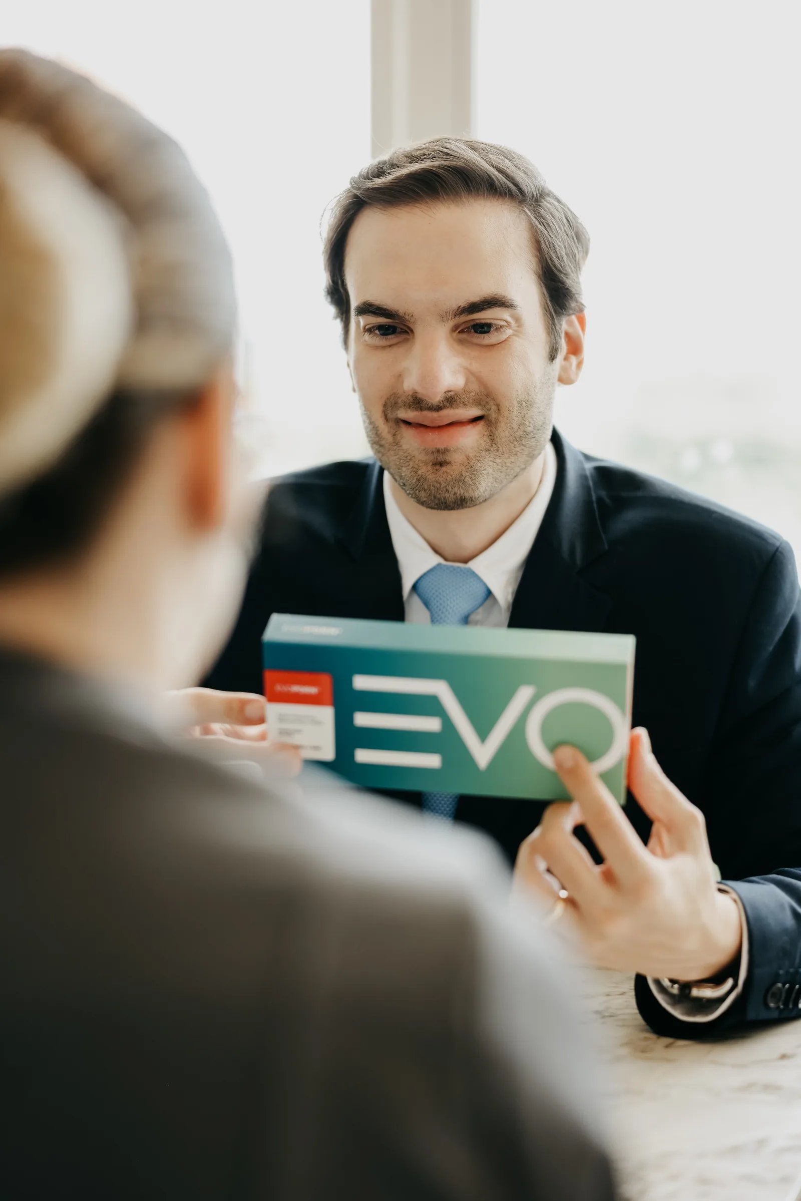 Exossomos Capilares em Brasília — Dr. Thiago Perfeito, EVO exossomos para tratamento capilar